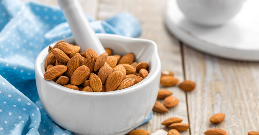Almonds’ Nutrient Content and Health Advantages