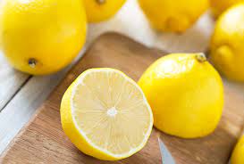 Health benefits, Nutrition, and Side effects of Lemons
